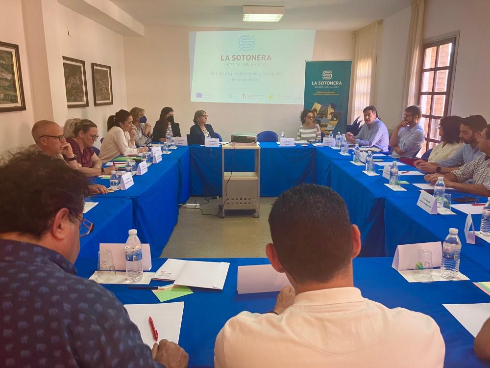 Imagen: Primera reunión de coordinación con las entidades sociales y económicas de La Sotonera