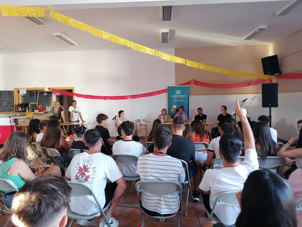 Imagen I Encuentro de Jóvenes de La Sotonera para debatir sobre el futuro del municipio